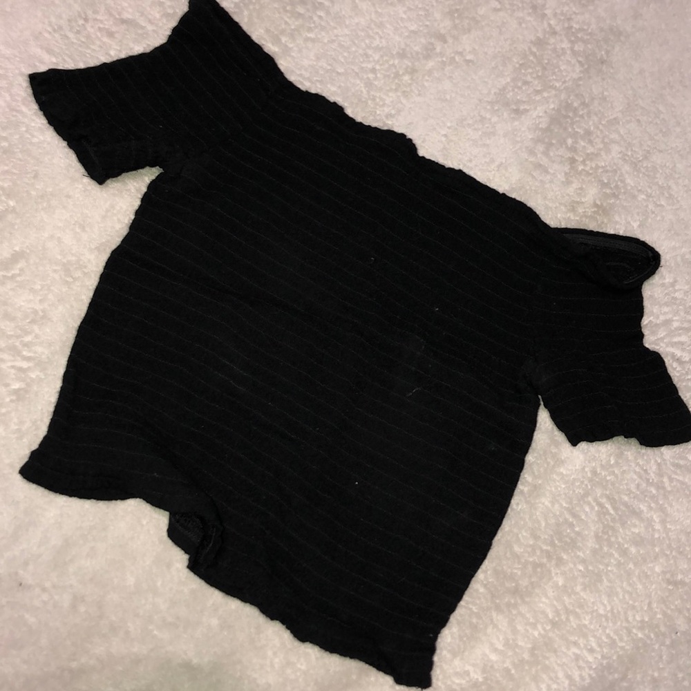 Off shoulder crop top